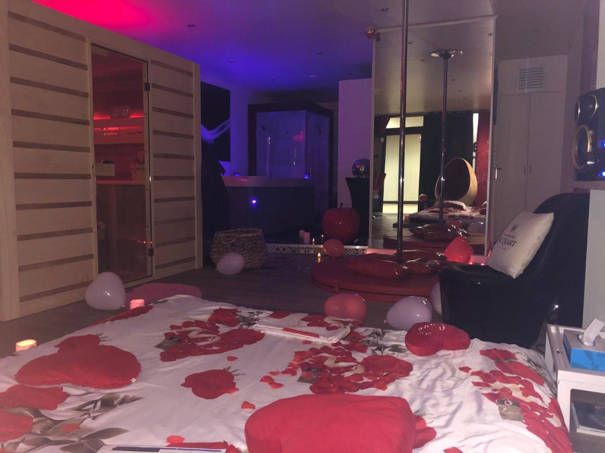 Spabyelleetlui Spa Rouge Ou Bleu ムスクロン エクステリア 写真